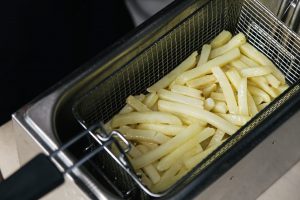 Read more about the article Cara Memasak Menggunakan Alat Deep Fryer Untuk Keperluan Memasak Sehari-hari